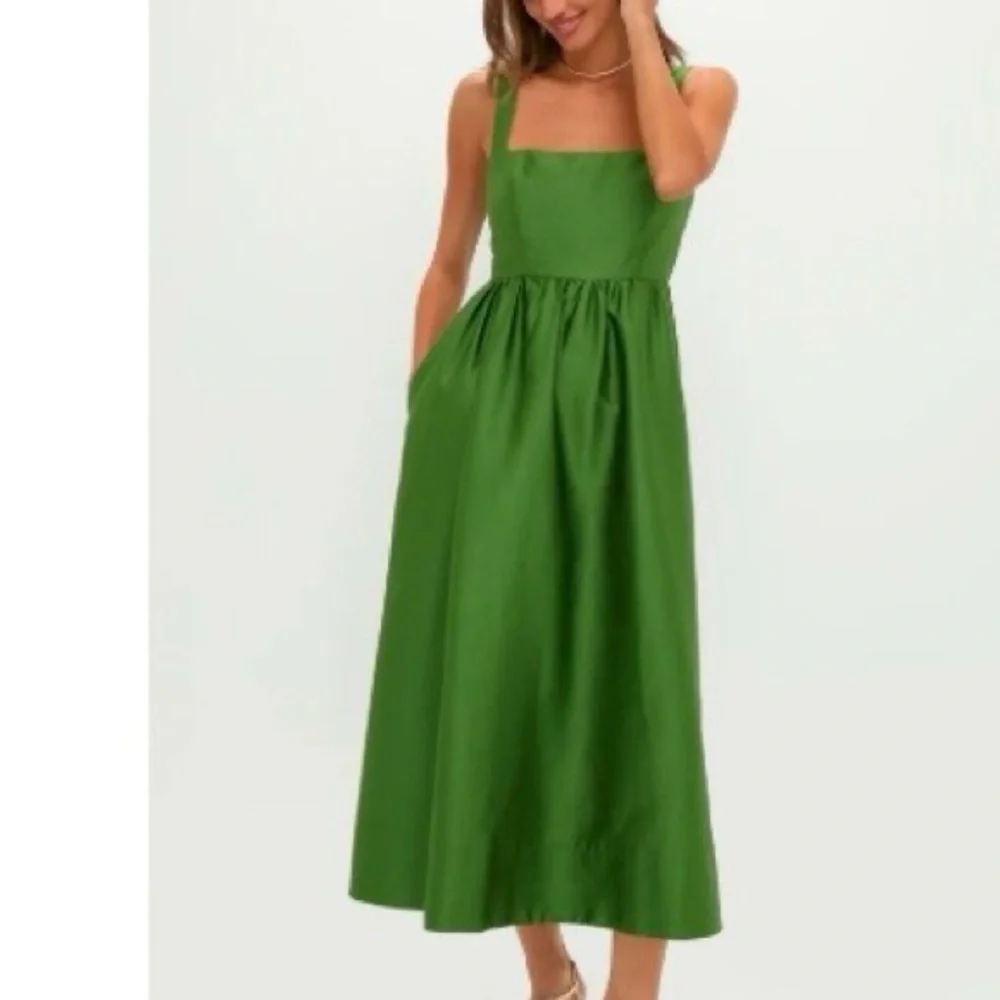 Green Sleeveless Midi Dress - Picture 3 of 3
